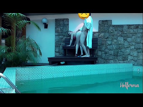 ❤️ El cap convida la criada a la piscina, però no va poder resistir-se a una calor ❌ Vídeo porno al ca.nastypornpics-com.ru ❌️